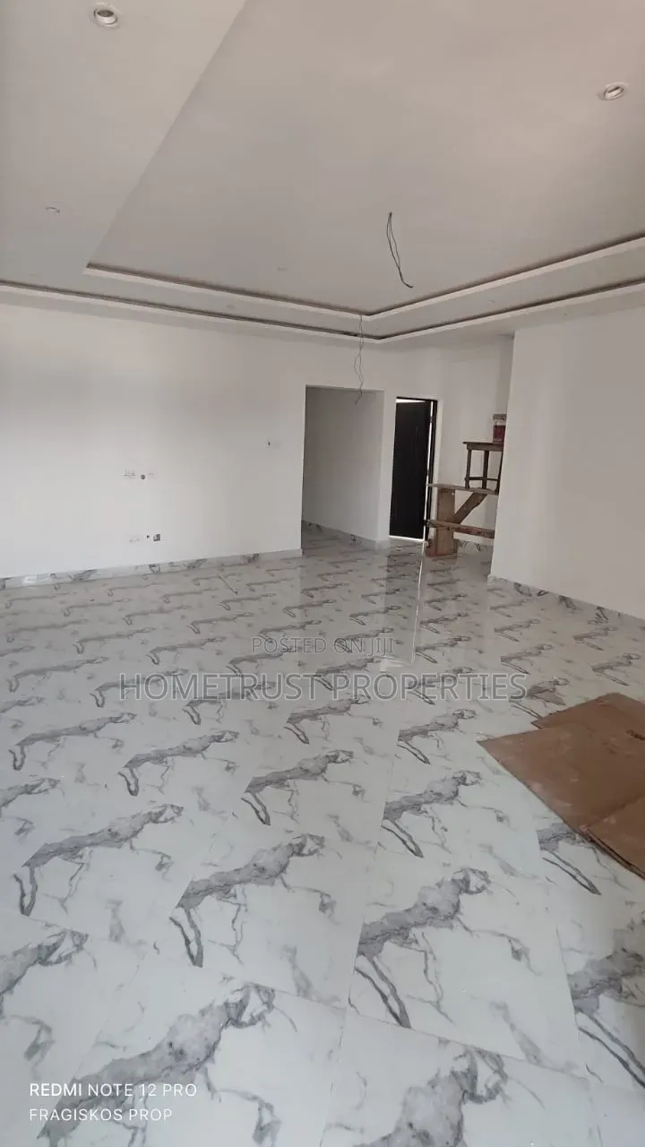 2bdrm Apartment in Lapaz Nyamekye, Nyanmekye for rent