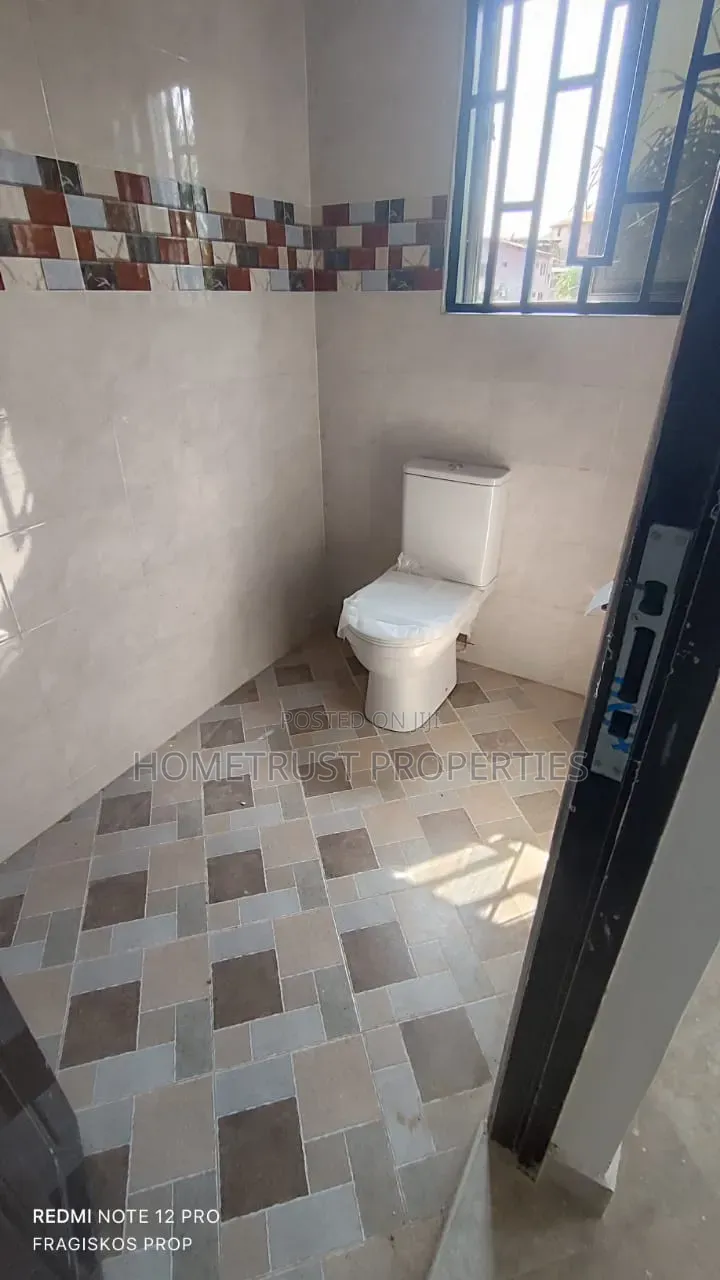 2bdrm Apartment in Lapaz Nyamekye, Nyanmekye for rent