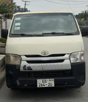 Toyota HiAce 2012 White