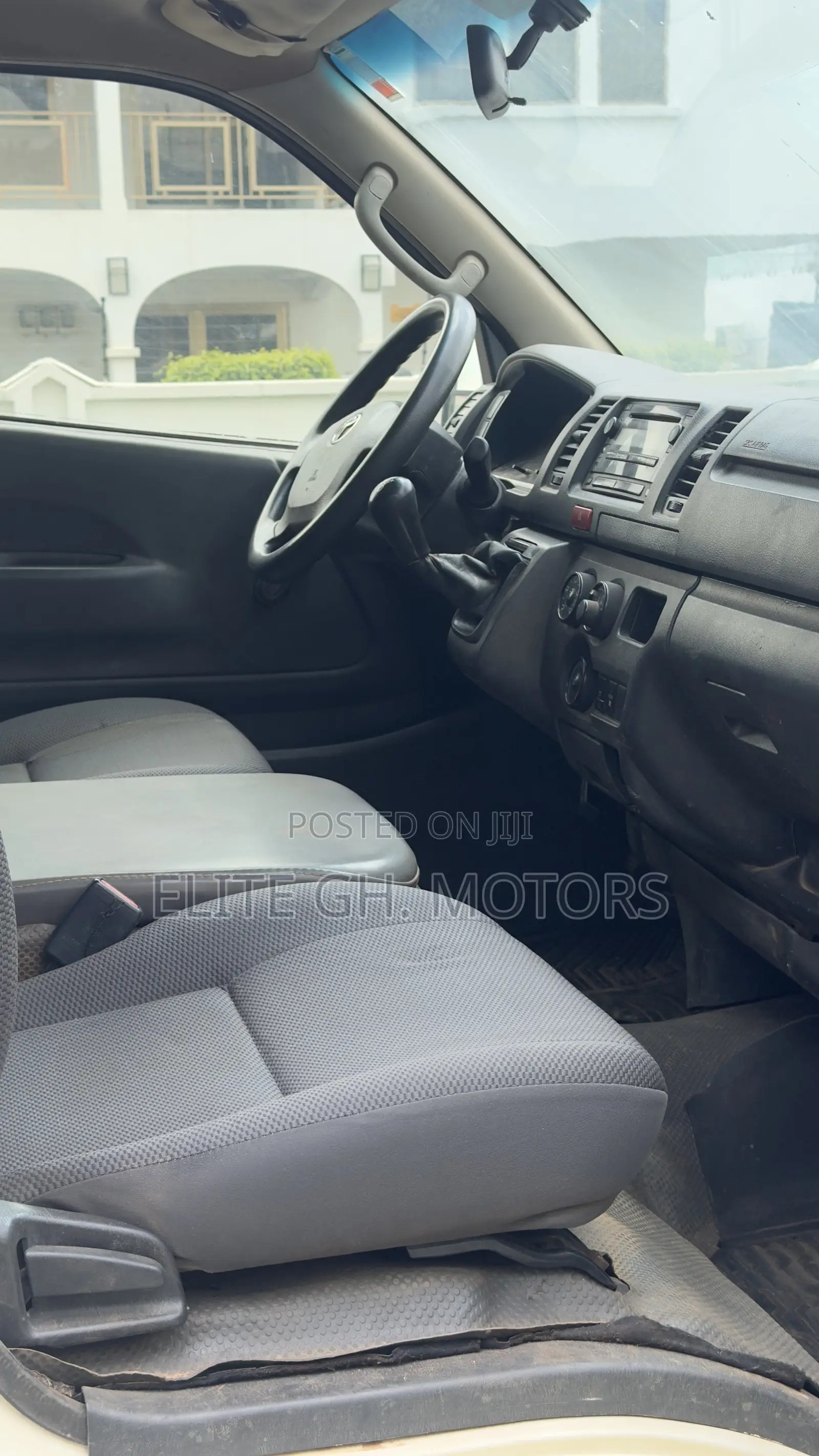 Toyota HiAce 2012 White