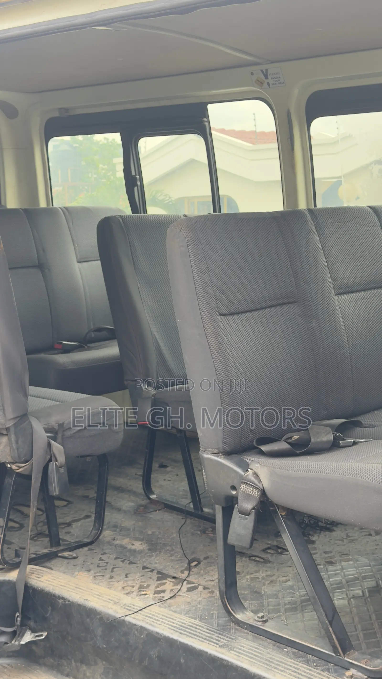 Toyota HiAce 2012 White