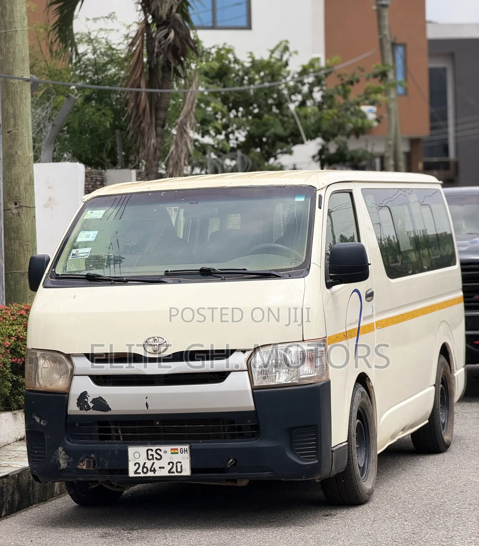 Toyota HiAce 2012 White