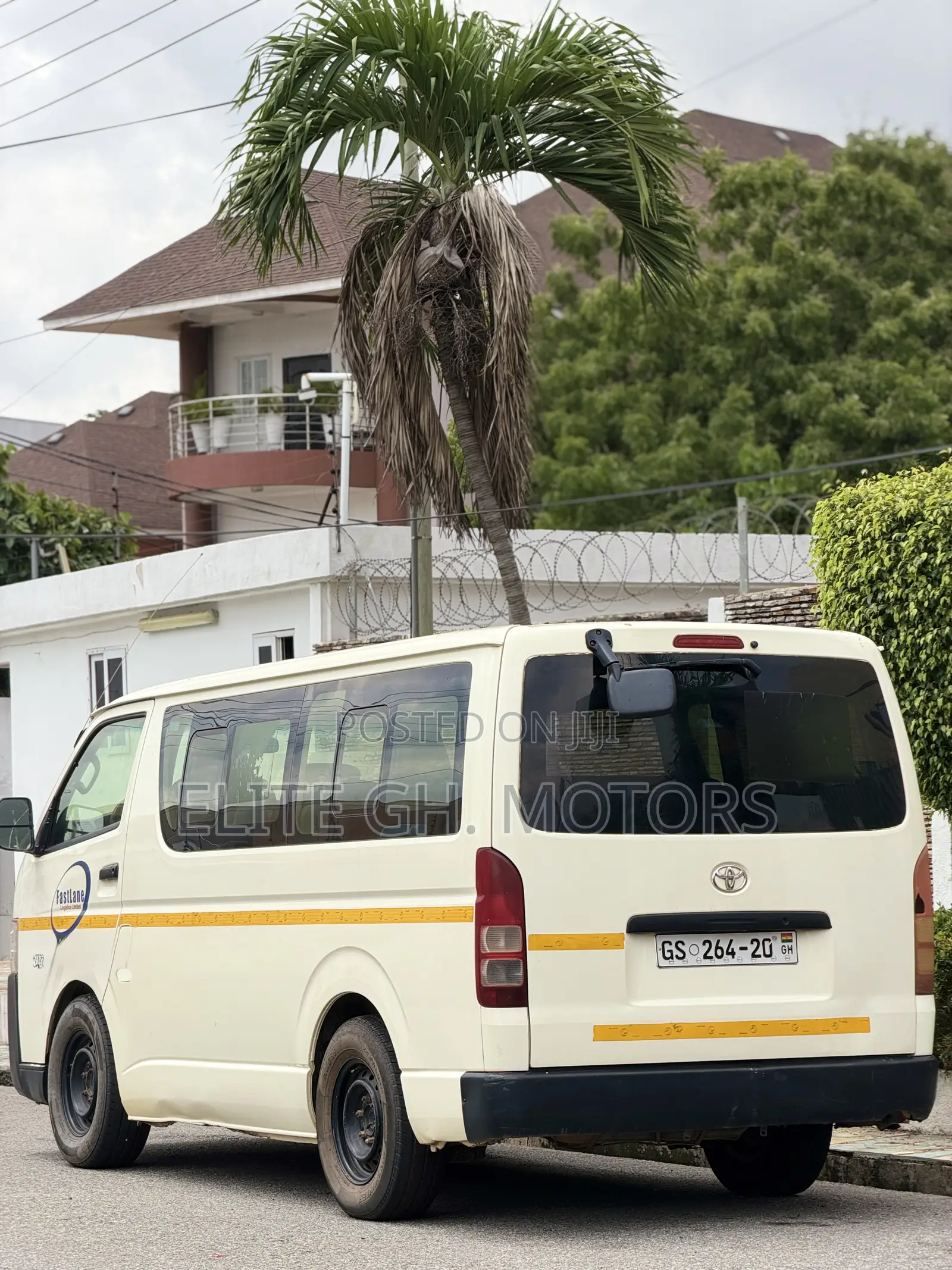 Toyota HiAce 2012 White