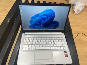 Laptop HP 8GB AMD Ryzen 3 HDD 1T