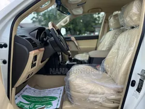 Toyota Land Cruiser Prado 2015 Off white