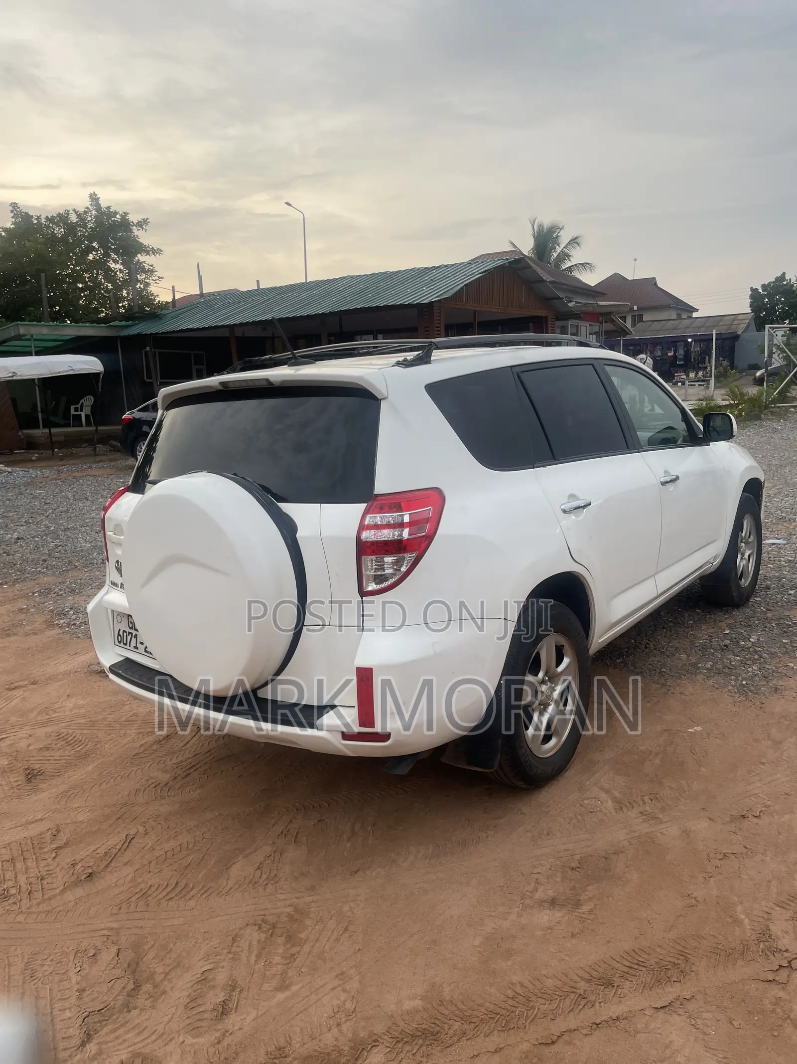 Toyota RAV4 2010 White