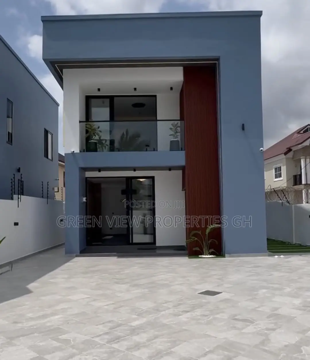 4bdrm Duplex in Oyarifa for sale