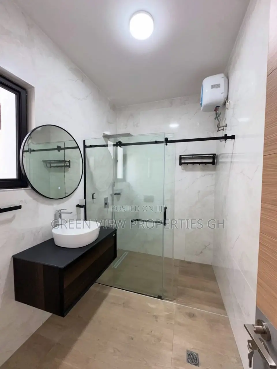 4bdrm Duplex in Oyarifa for sale