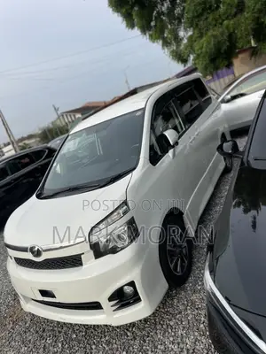 Toyota Voxy 2012 White