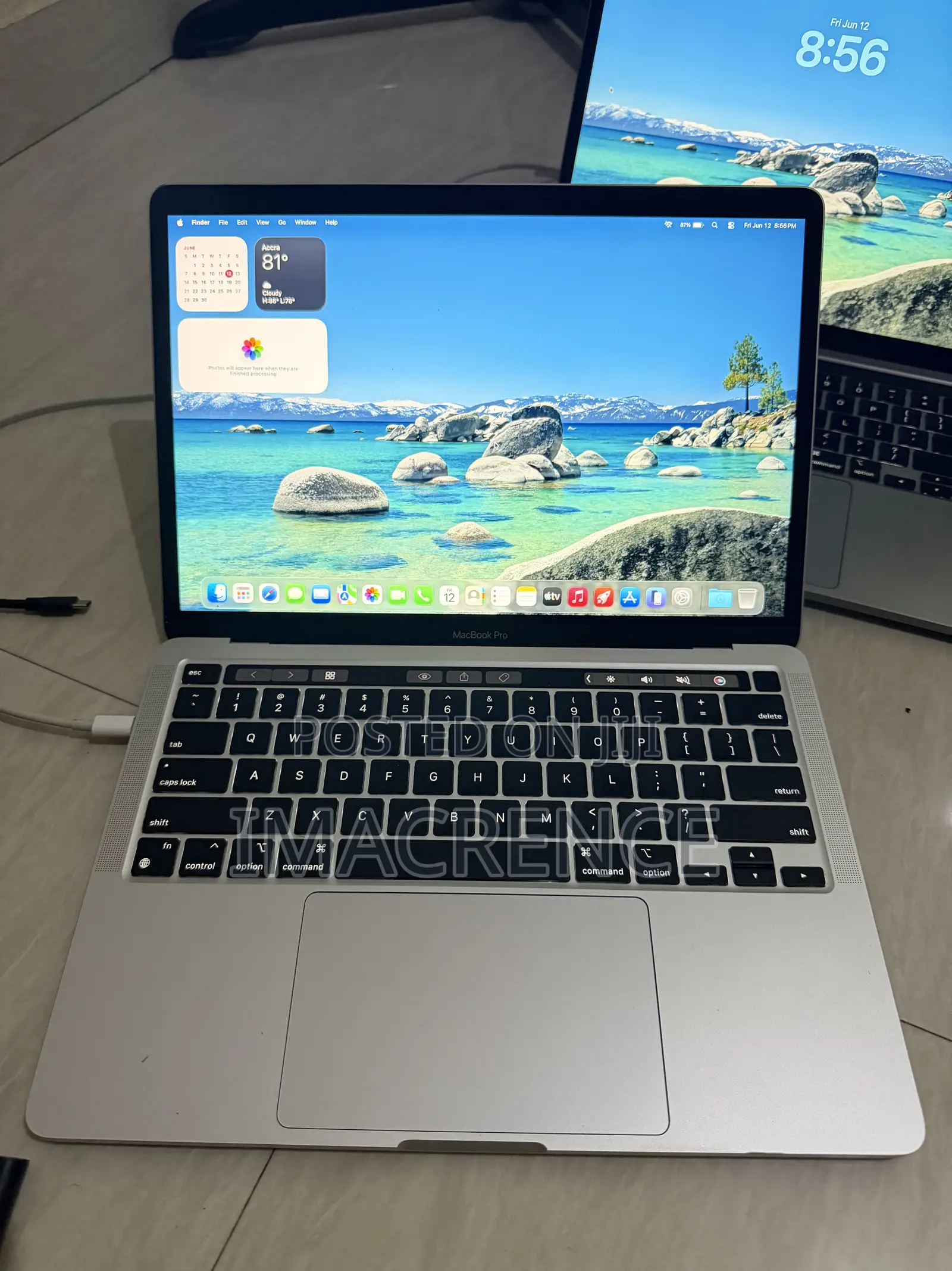 Laptop Apple MacBook Pro 2022 M2 8GB Apple M2 SSD 256GB