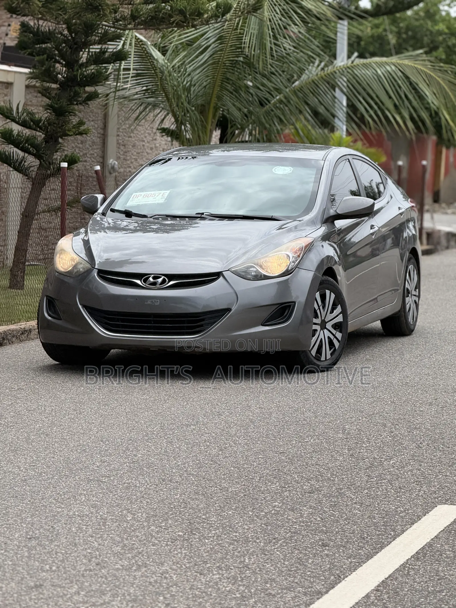 Hyundai Elantra GLS Sedan FWD (1.8L 4cyl 6A) 2013 Gray