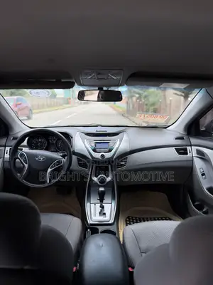 Hyundai Elantra GLS Sedan FWD (1.8L 4cyl 6A) 2013 Gray