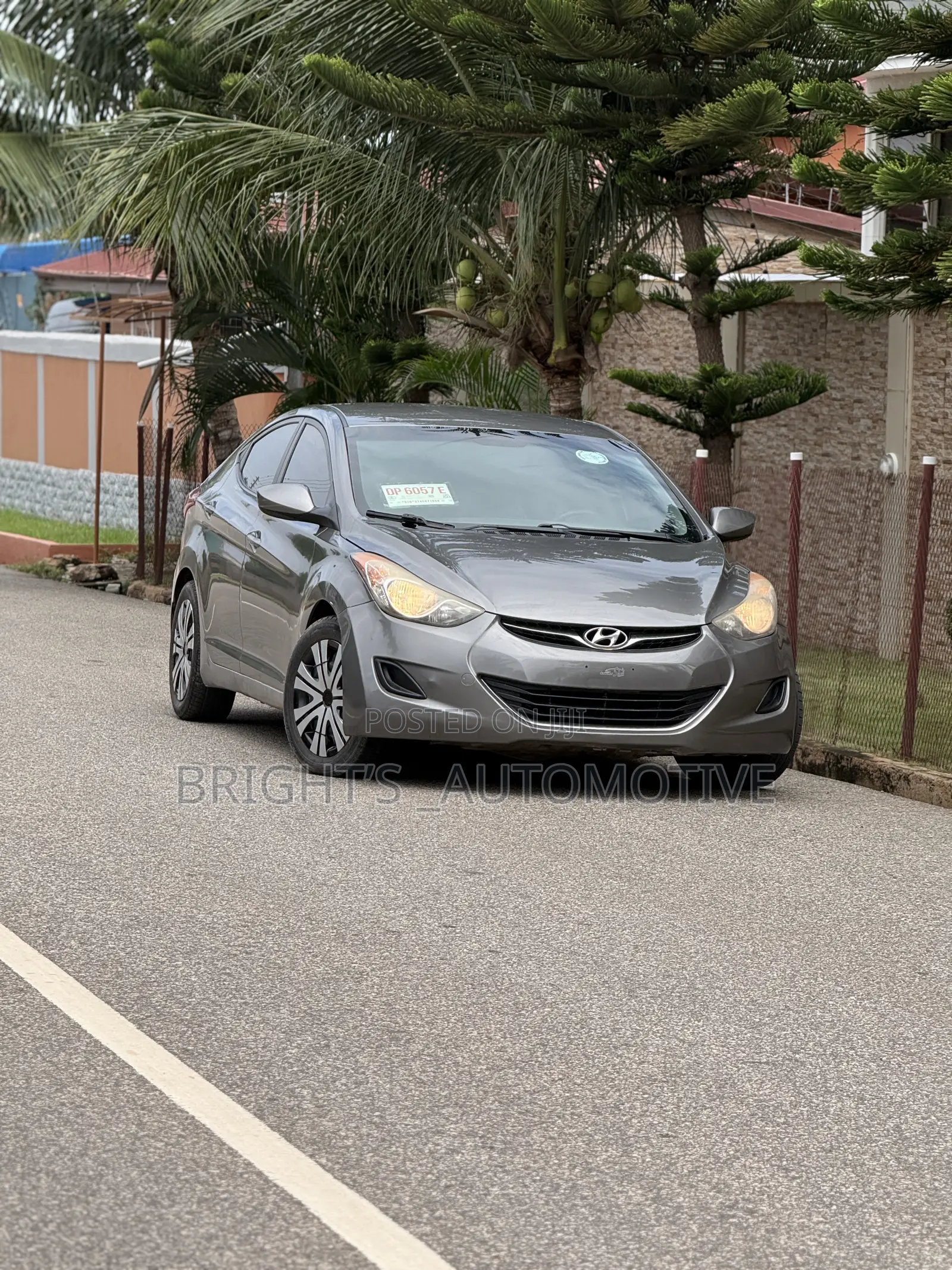 Hyundai Elantra GLS Sedan FWD (1.8L 4cyl 6A) 2013 Gray