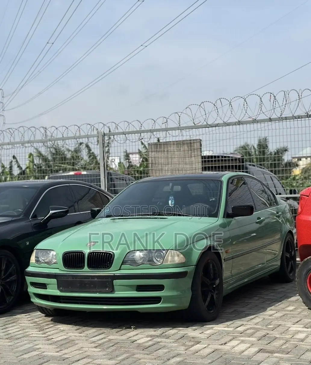 BMW 318i 2002 Green