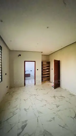 3bdrm House in Olebu for sale