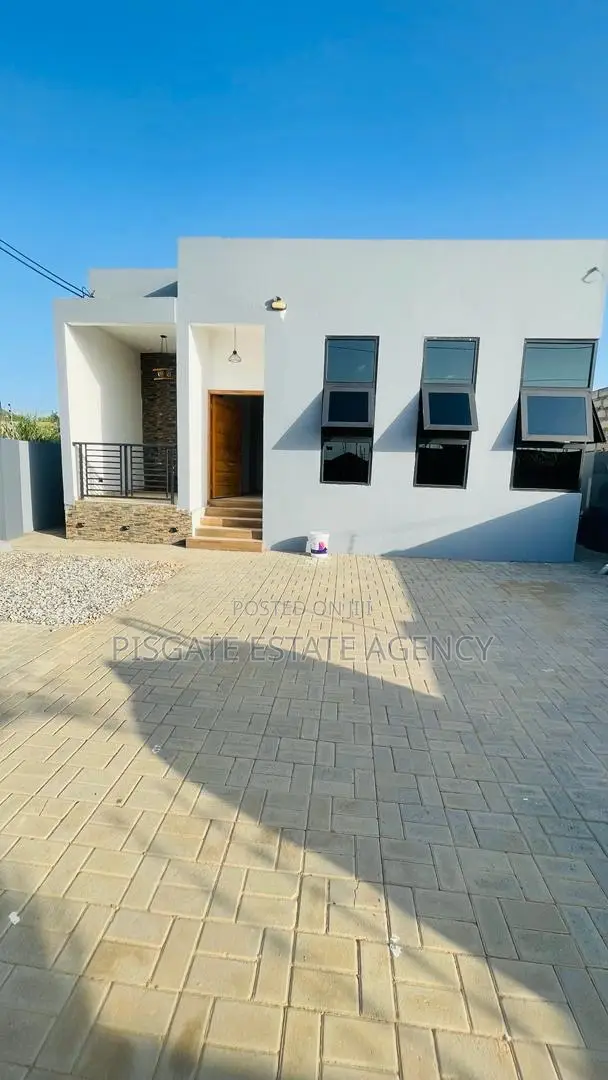 3bdrm House in Olebu for sale
