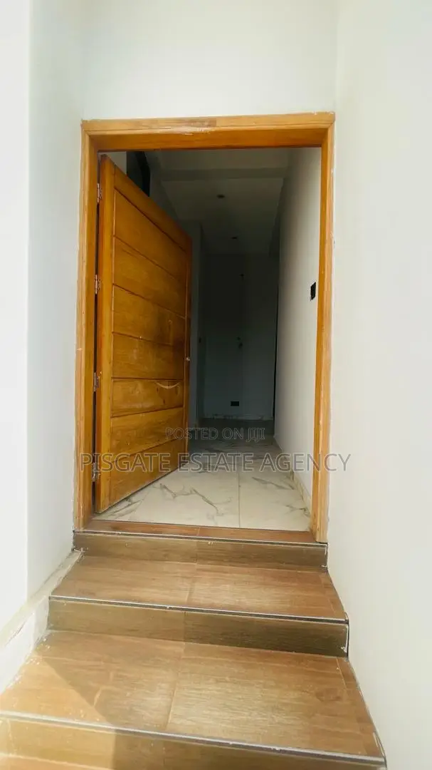 3bdrm House in Olebu for sale