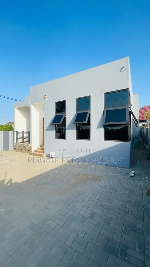 3bdrm House in Olebu for sale