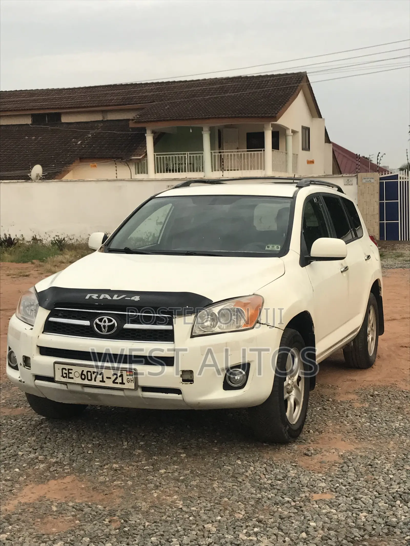 Toyota RAV4 2010 White