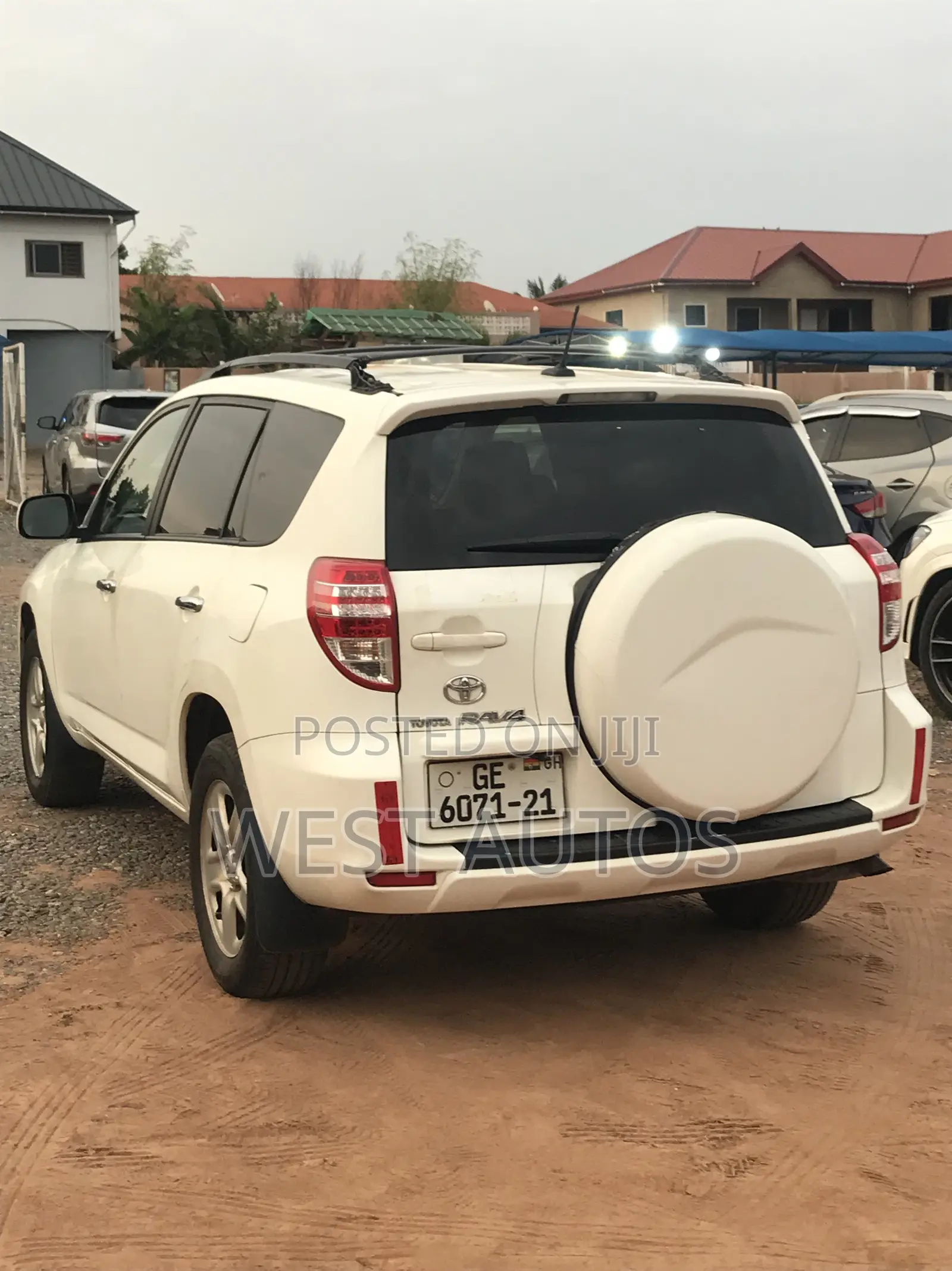Toyota RAV4 2010 White