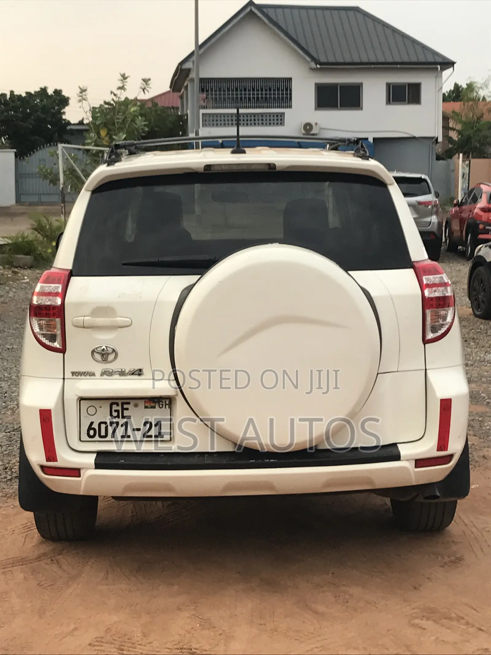 Toyota RAV4 2010 White