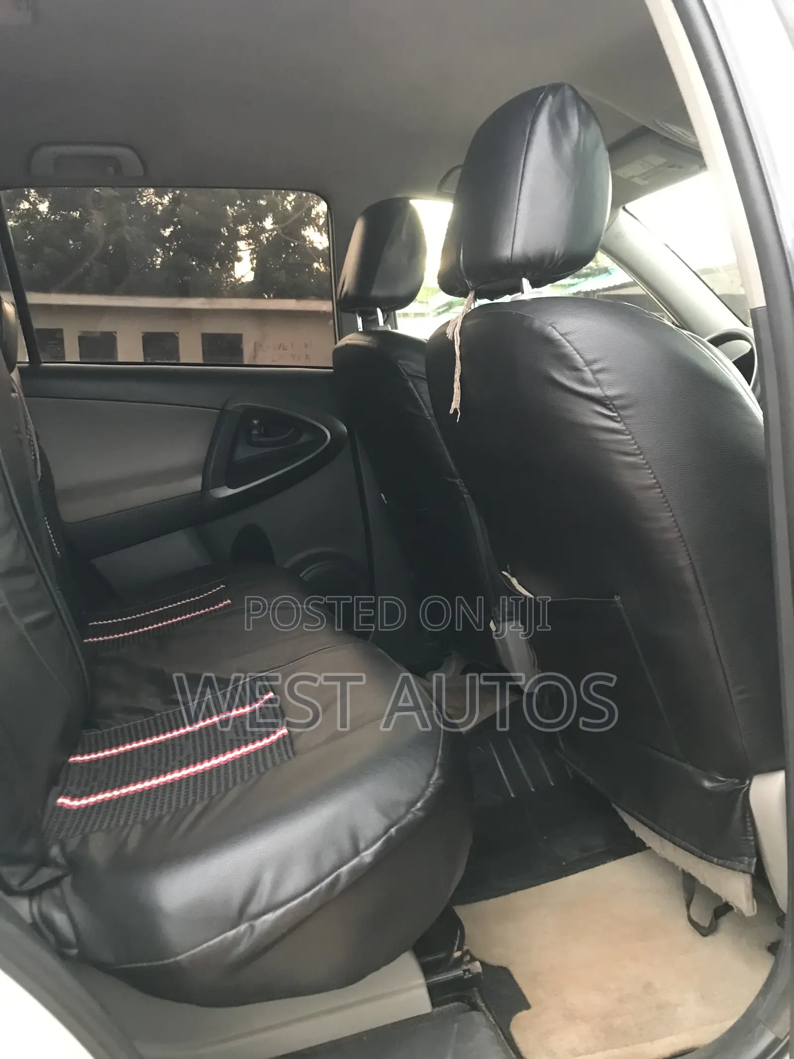 Toyota RAV4 2010 White