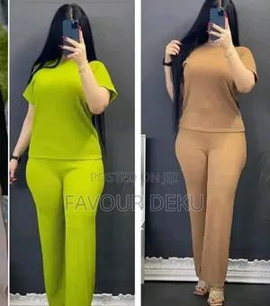 Quality Ladies 2 Piece Set.
