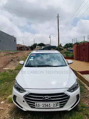 Hyundai Elantra 2018 White