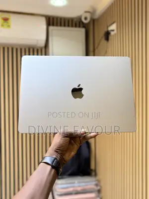New Laptop Apple MacBook Air 2023 M2 8GB Apple M2 SSD 256GB
