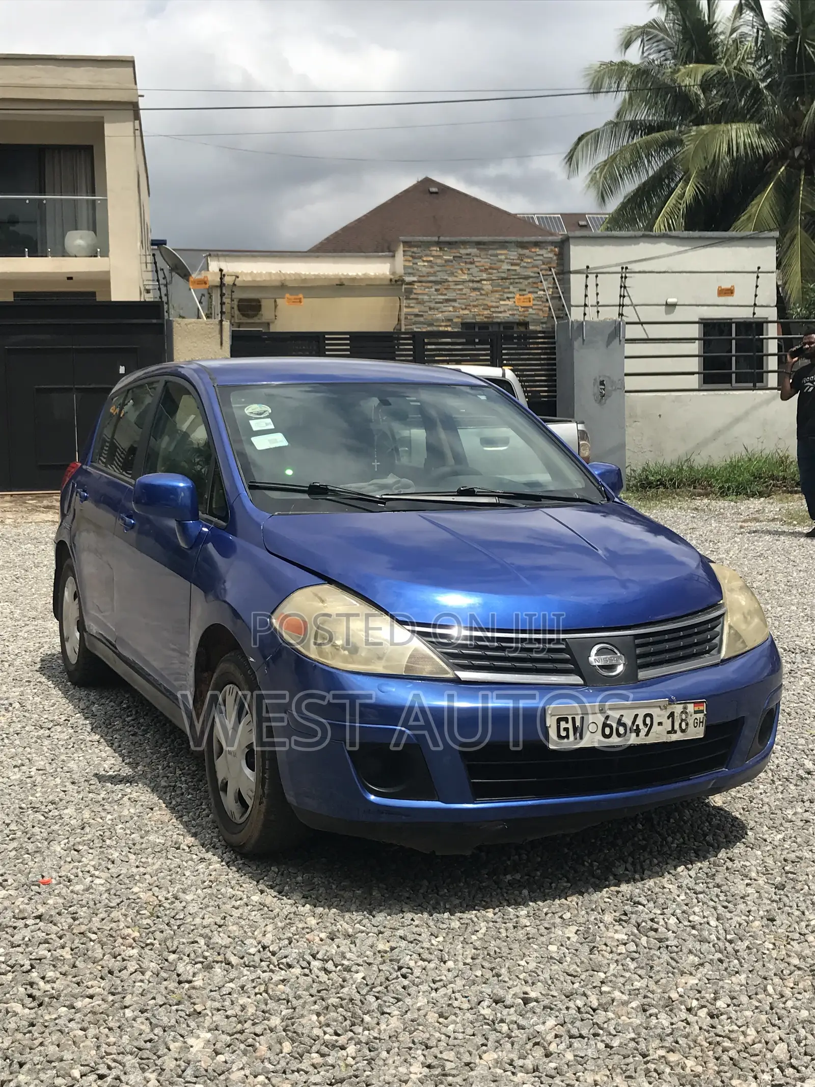 Nissan Versa 2010 Blue