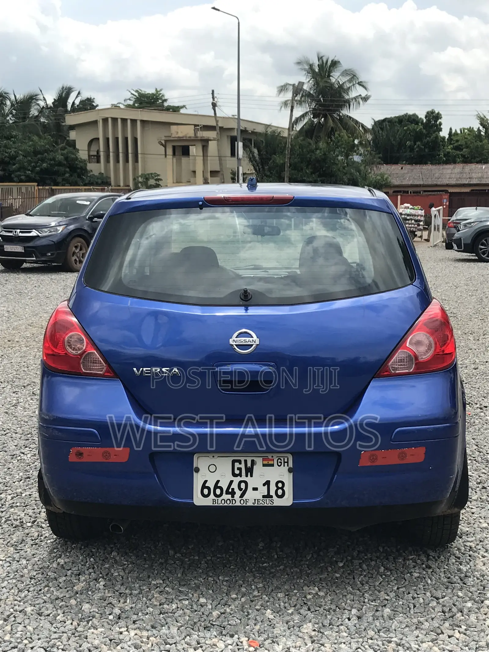 Nissan Versa 2010 Blue