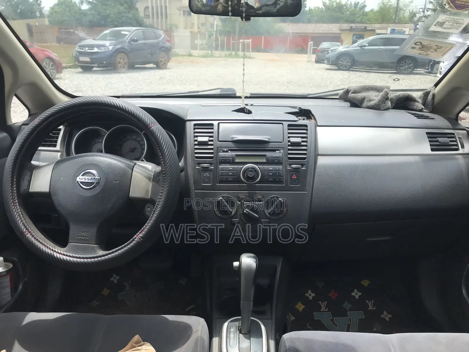 Nissan Versa 2010 Blue