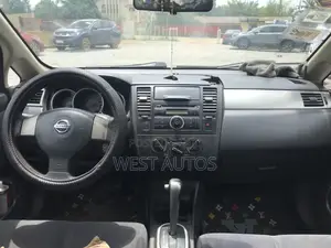 Nissan Versa 2010 Blue