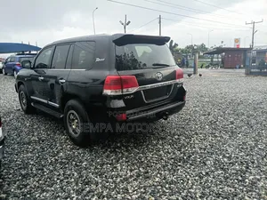 Toyota Land Cruiser 5.7 V8 VX-S 2014 Black