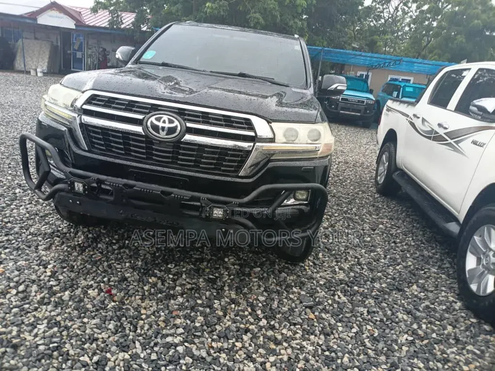 Toyota Land Cruiser 5.7 V8 VX-S 2014 Black