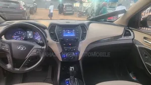 Hyundai Santa Fe SE AWD 2018 Gray