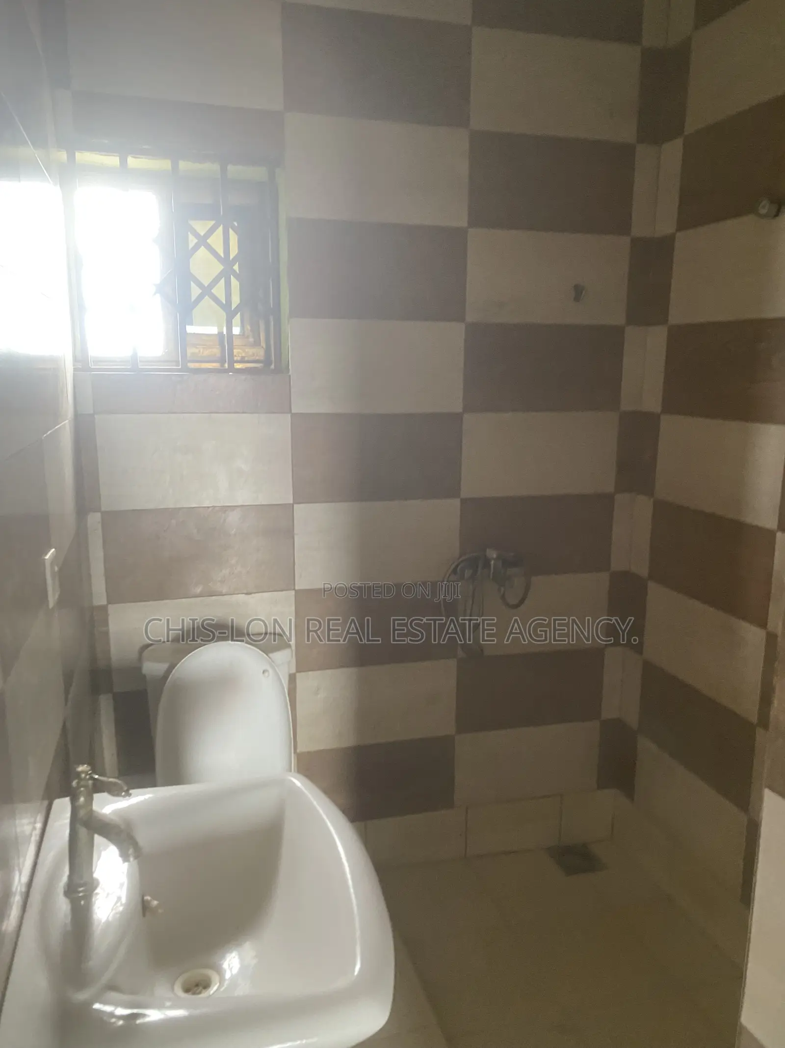 1bdrm Room & Parlour in Kasoa Adade for rent