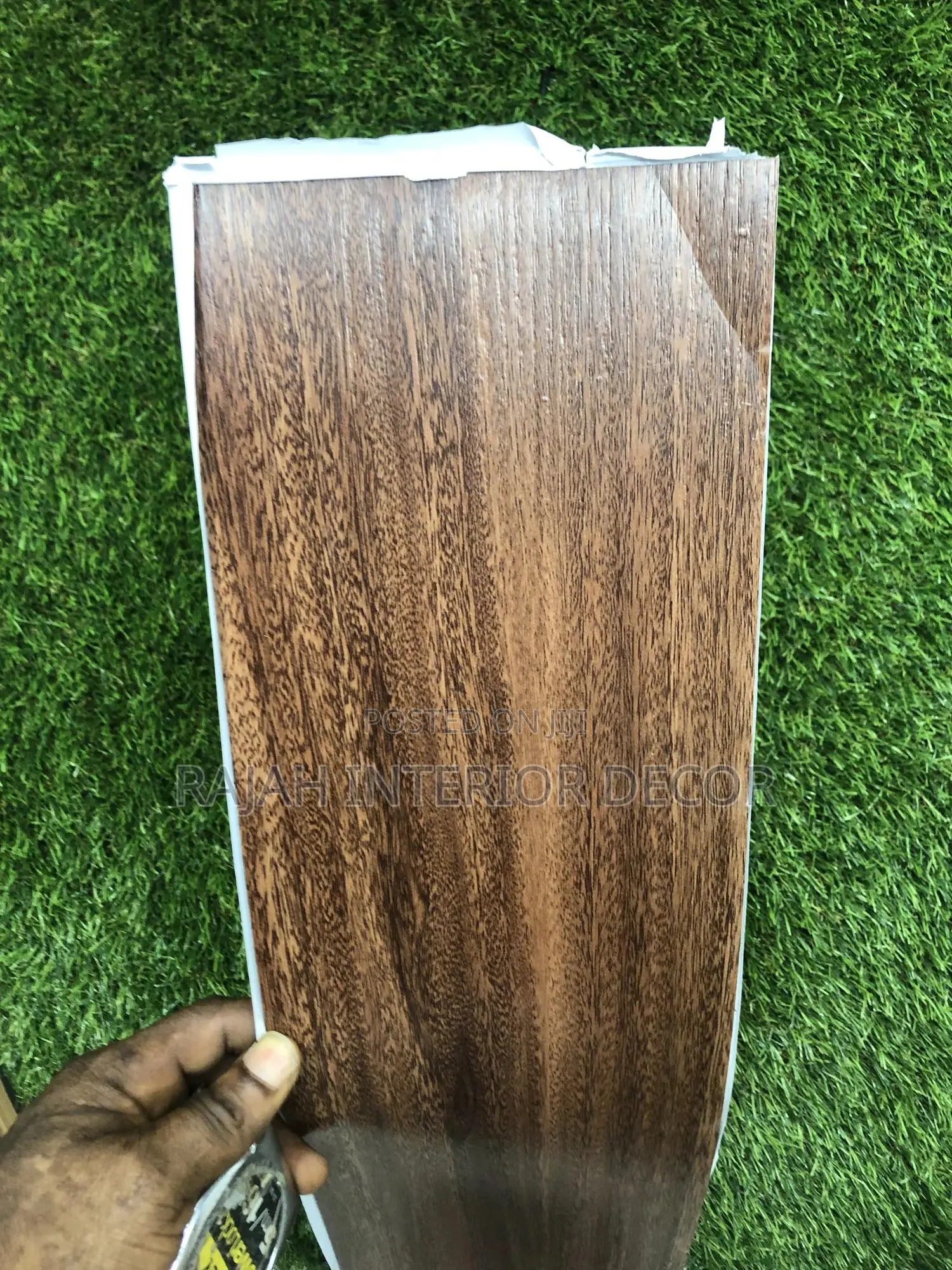 PVC Vinyl Floor Tiles [Self Adhesive]