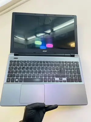 Laptop Acer Aspire E5-571 4GB Intel HDD 500GB