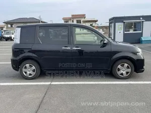 Toyota Sienta 1.5 FWD (6-seater) 2015 Black