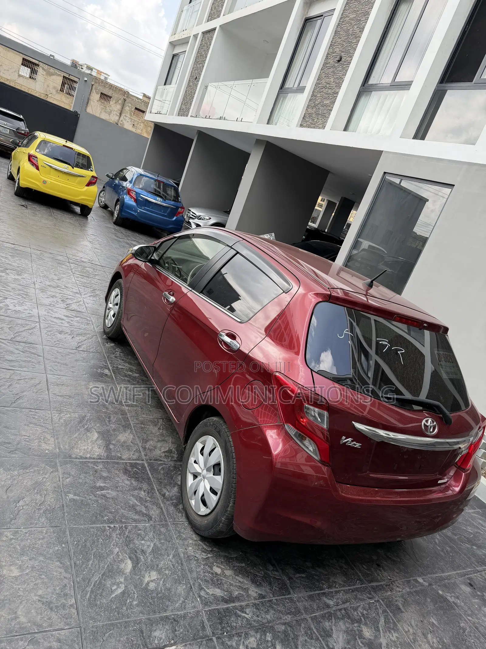 Toyota Vitz 1.3 FWD 5dr 2015 Burgundy