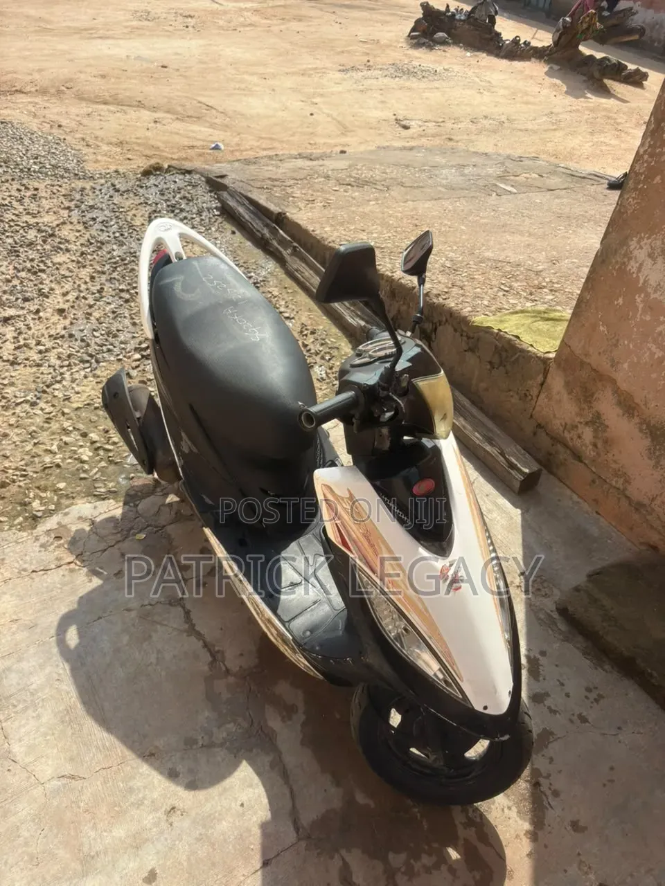 Kymco 2020 White