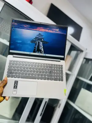 Laptop Lenovo IdeaPad 1 4GB Intel Celeron SSD 128GB