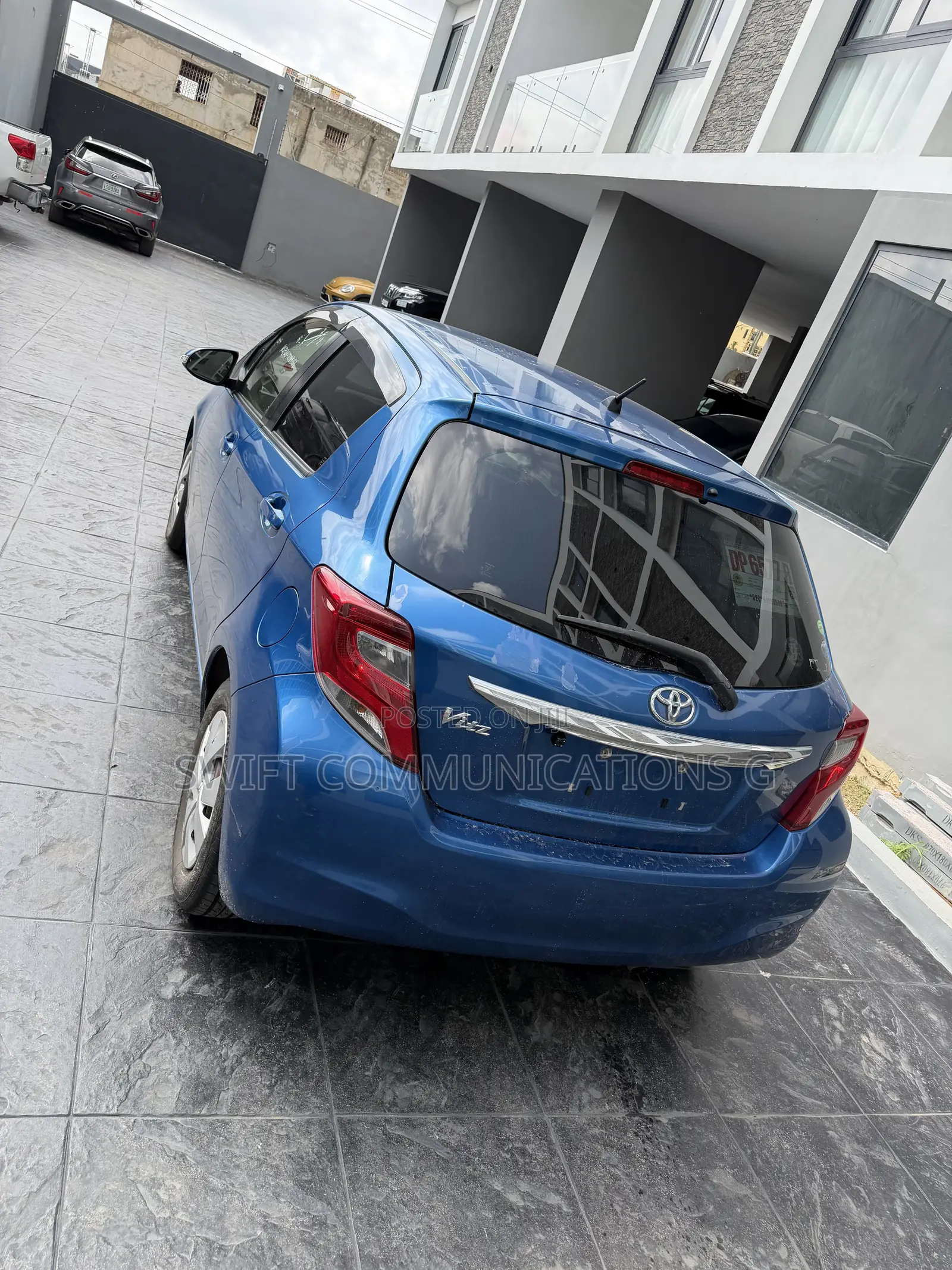 Toyota Vitz 1.3 FWD 5dr 2015 Blue
