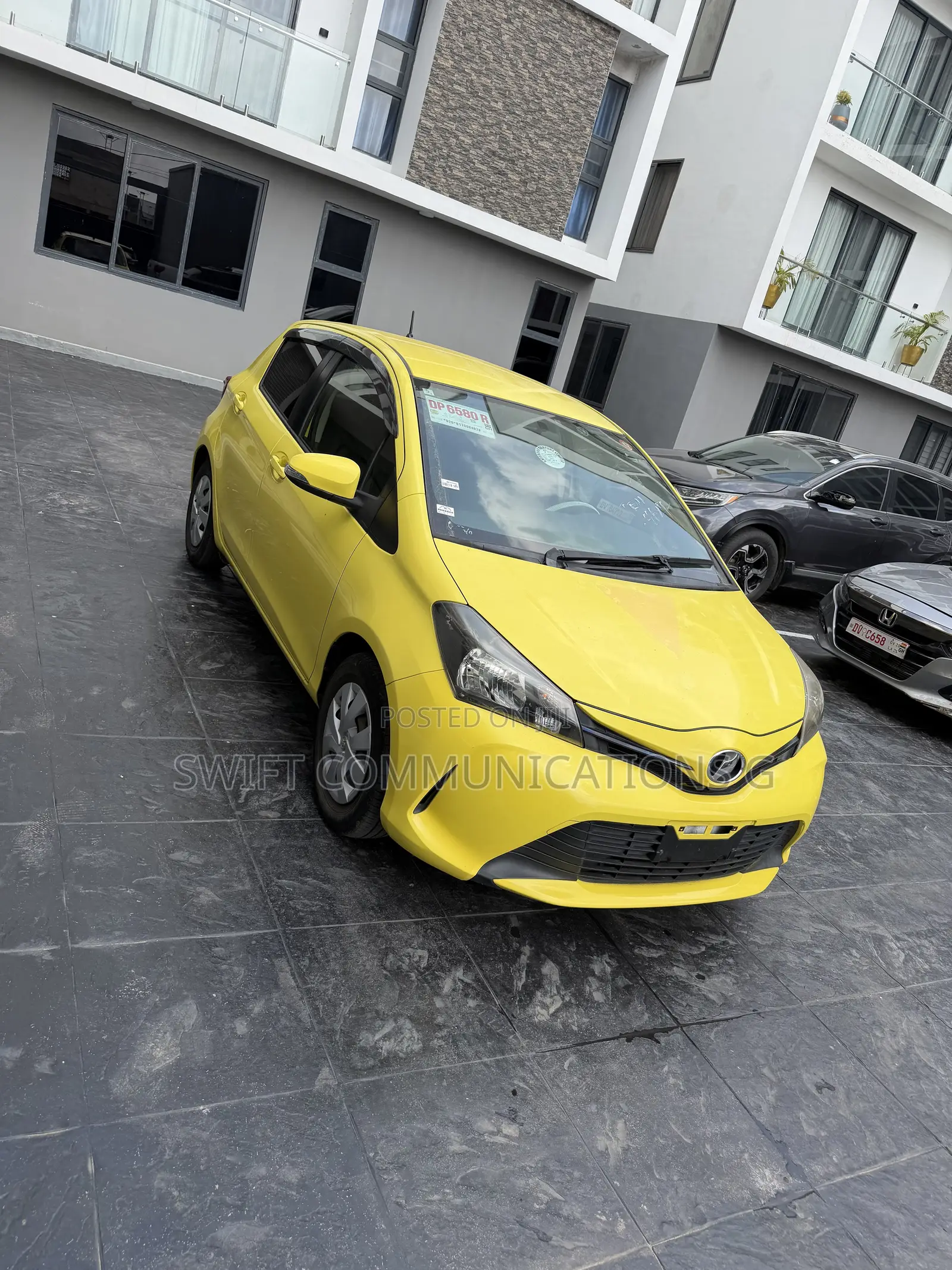 Toyota Vitz 1.3 FWD 5dr 2015 Yellow