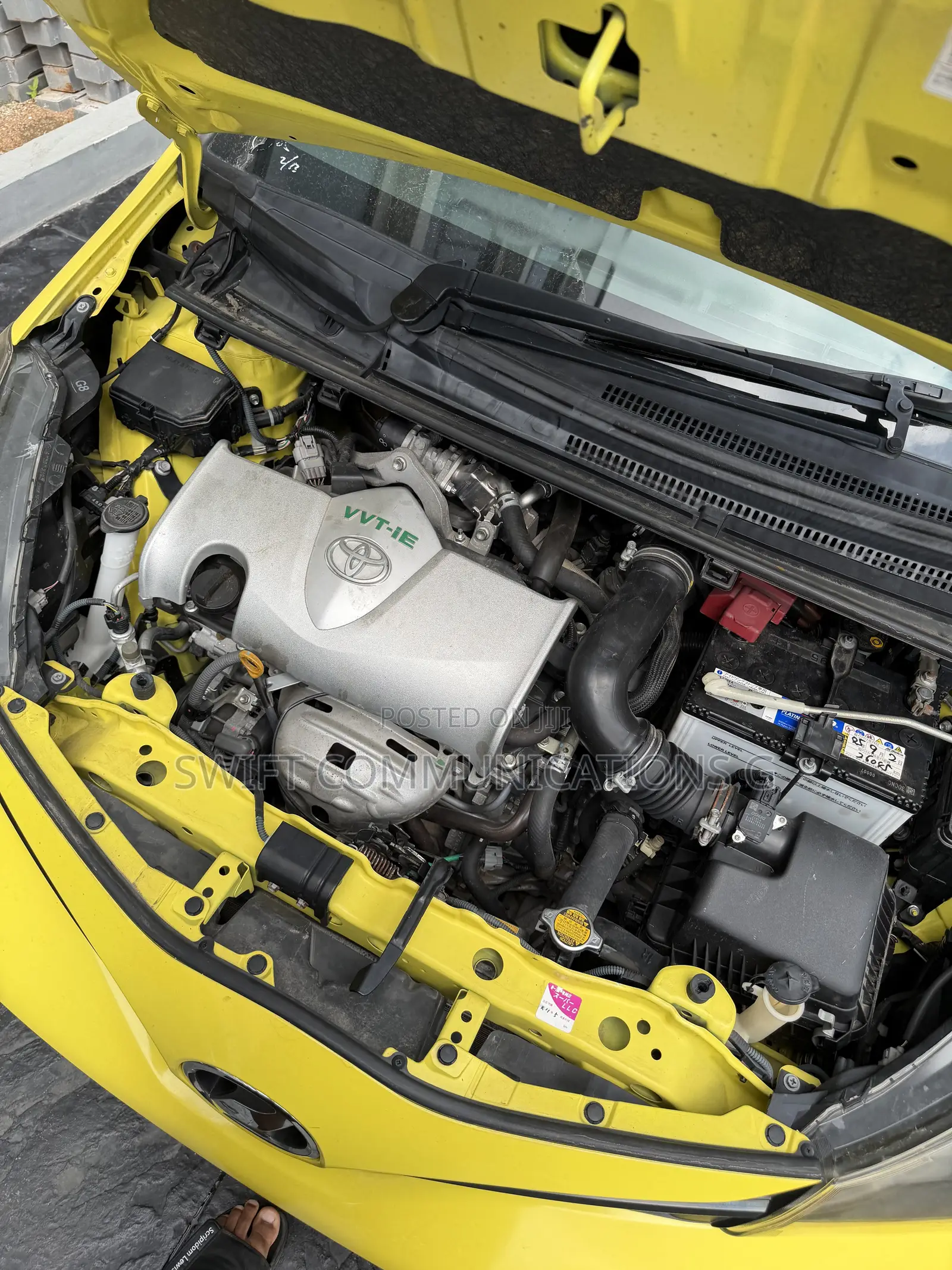 Toyota Vitz 1.3 FWD 5dr 2015 Yellow