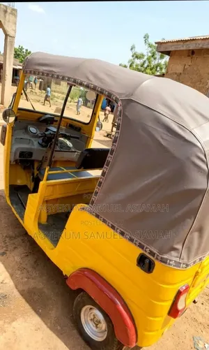 Bajaj RE 2020 Yellow