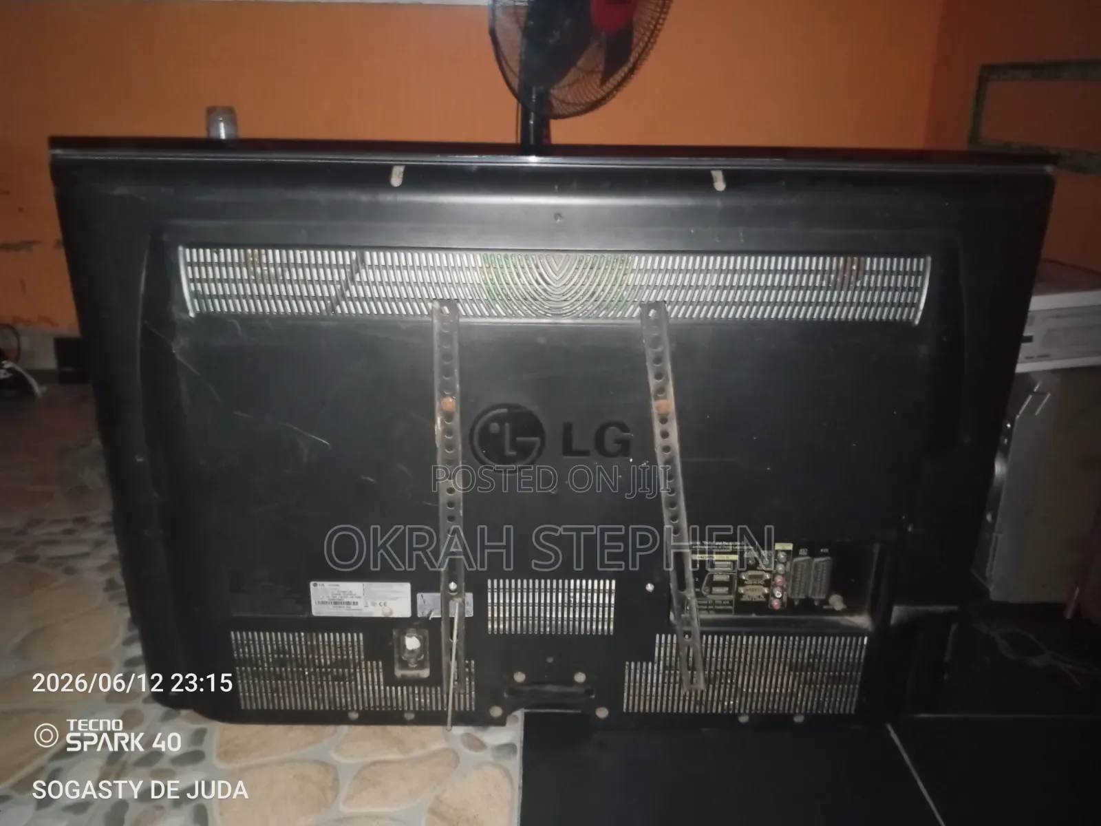Lg Tv 37 Inches for Sale