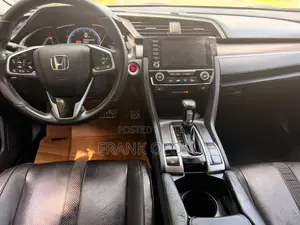 Honda Civic Touring Sedan 2019 White