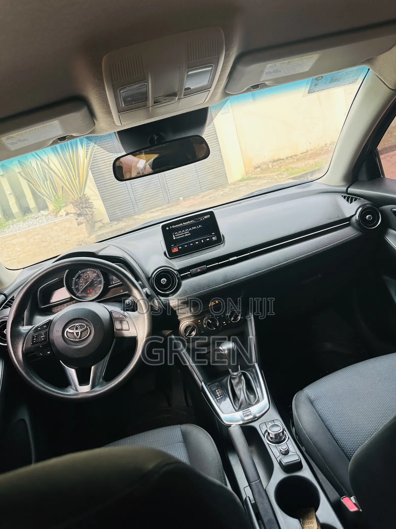 Toyota Yaris iA 1.5 FWD 2017 Silver